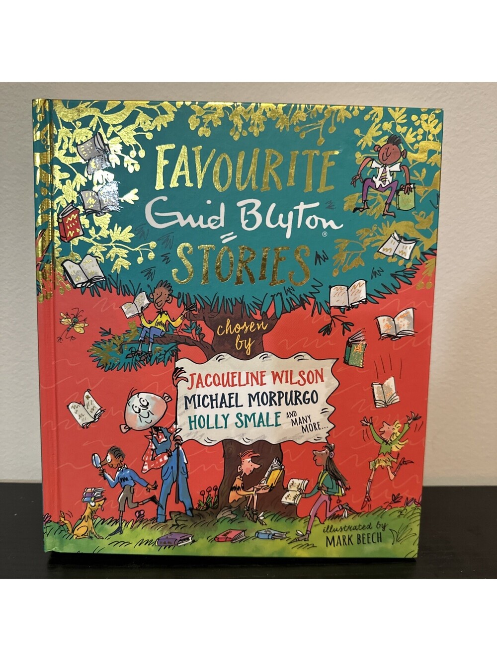 Favourite Enid Blyton Stories: chosen by Jacqueline Wilson, M... by Blyton, Enid